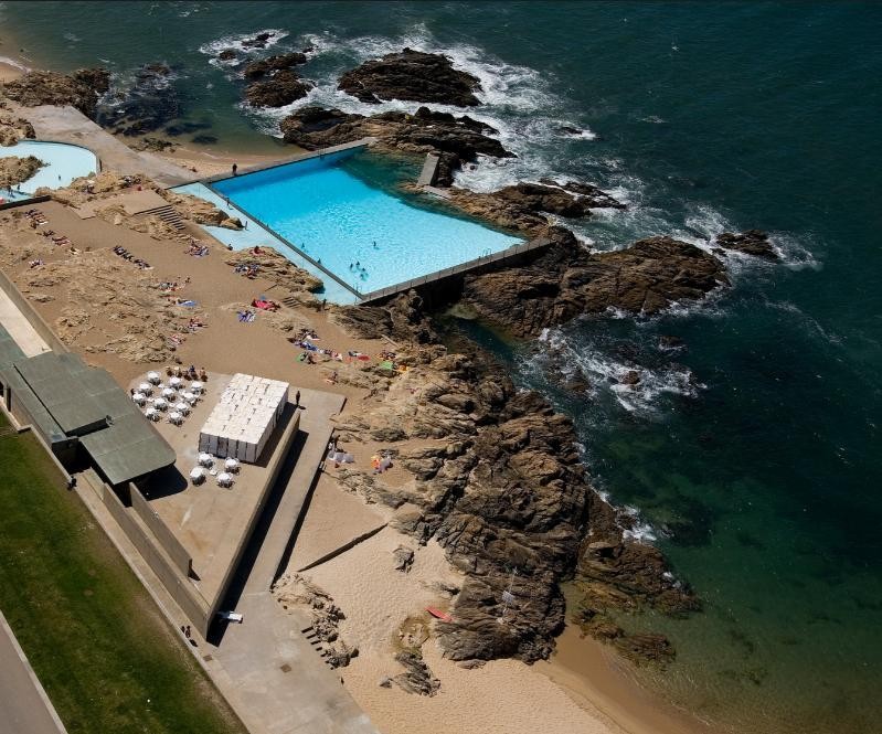 Piscinas de Marés, Leça da Palmeira — architecture by Álvaro Siza Vieira.